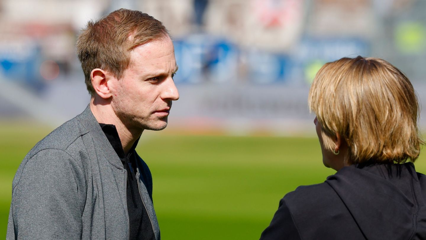 2. Fußball-Bundesliga: Fußball-Manager geht von Holstein Kiel zu Preußen Münster