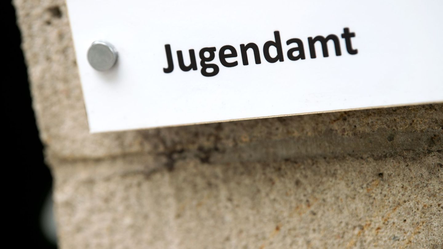 Sicherheit: Notrufknöpfe und Security: So schützen sich Ämter vor Gewalt