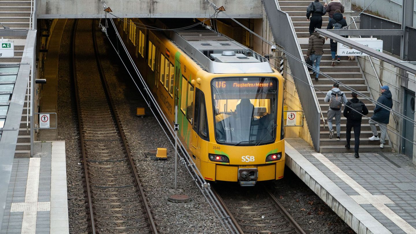 Kriminalität: Frau ohne Ticket reißt Kontrolleurin an den Haaren