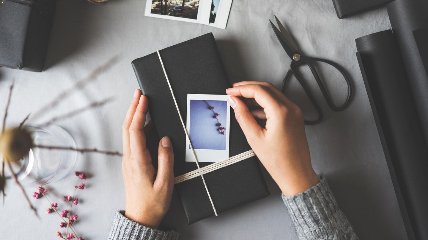 Inspiration: Geschenke für (Hobby-)Fotografen: Von Socken über Glaskugel bis Kameratasche