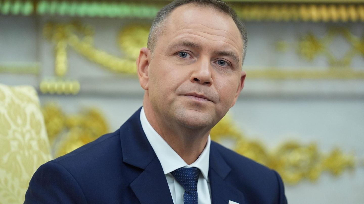 Karol Nawrocki: Polens neuer Präsident kommt mit Reparationsforderungen nach Berlin